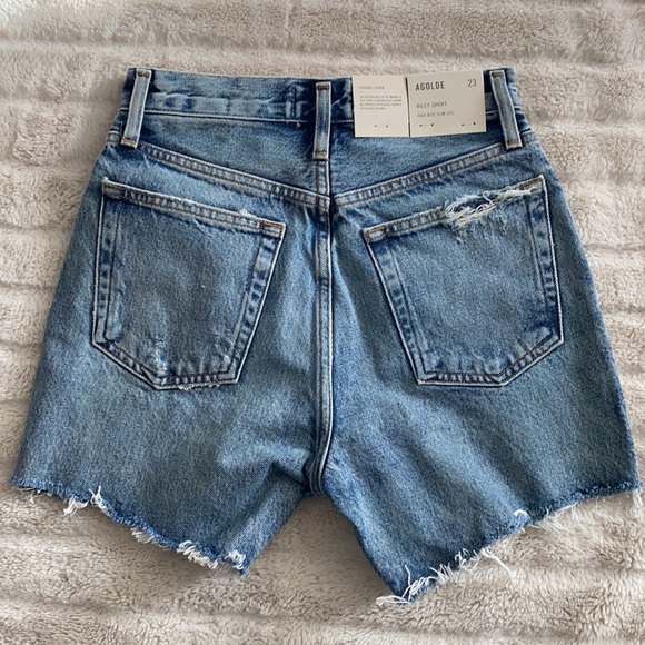 SOLD - BNWT Agolde Riley High Rise Slim Leg short - Picture 2 of 3
